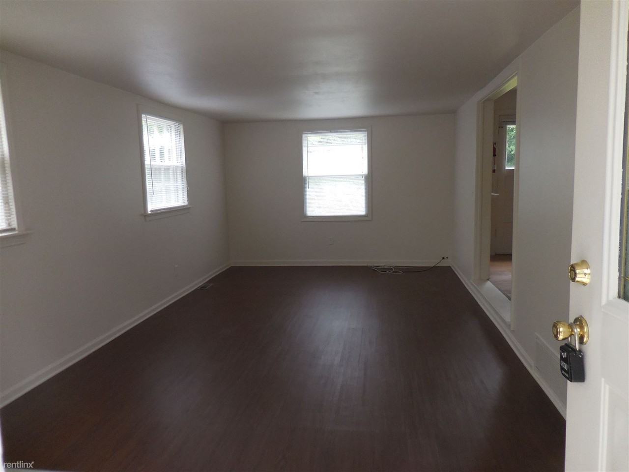 308 Pratt Rd - Photo 2 of 16