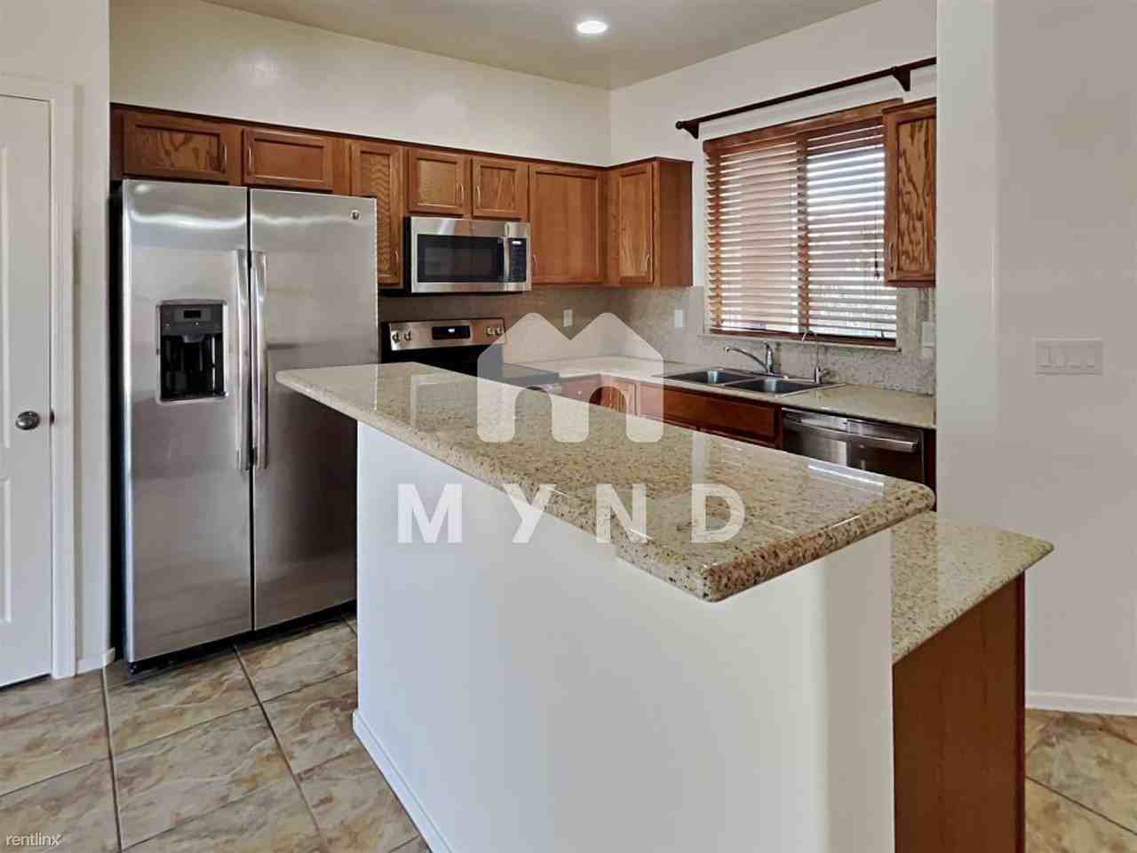 640 N Highlands Grove Ln - Photo 3 of 23