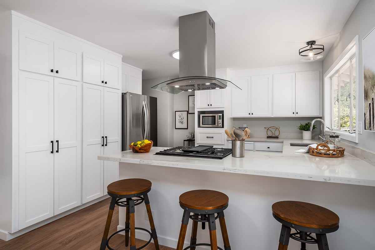 112 Hazel Ave - Photo 3 of 17