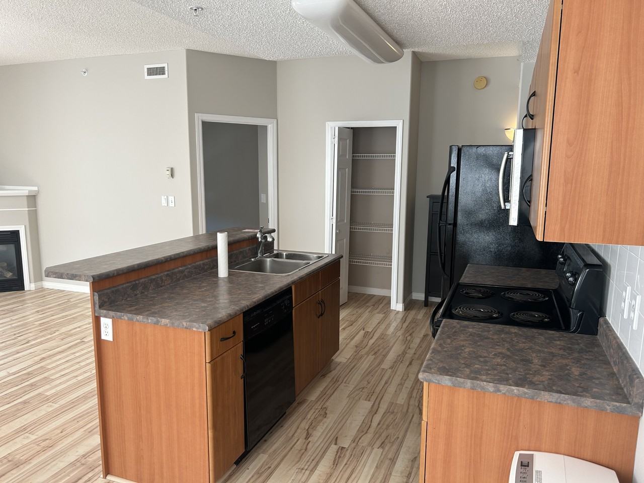 10857 84 Ave Nw - Photo 3 of 15