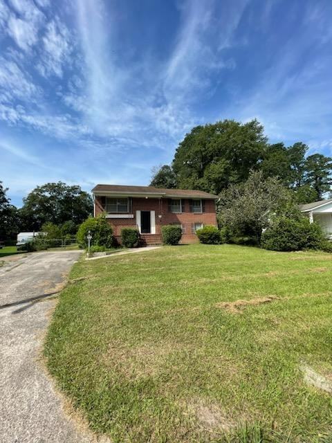 3437 Jonathan Cir - Photo 2 of 20