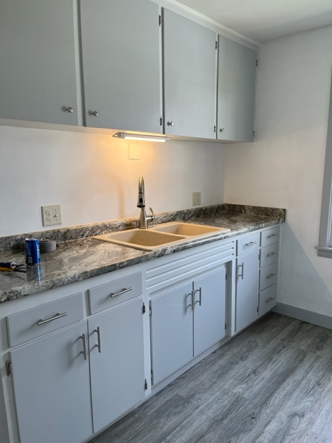 973 Washington St - Photo 2 of 7