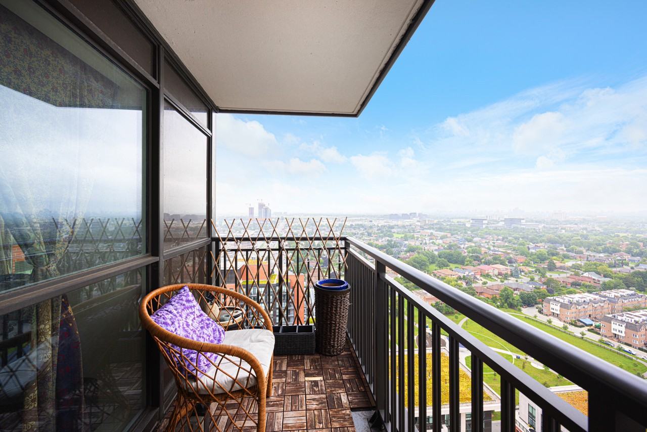 3079 Dufferin St - Photo 3 of 19