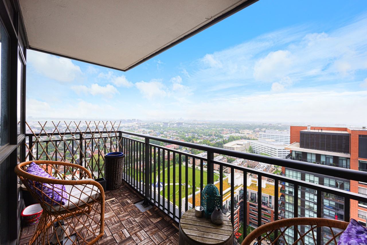 3079 Dufferin St - Photo 2 of 19