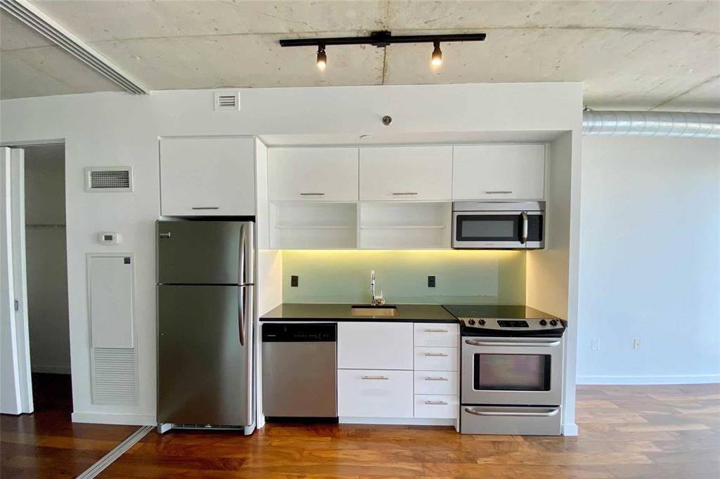 32 Trolley Crescent - Photo 3 of 14