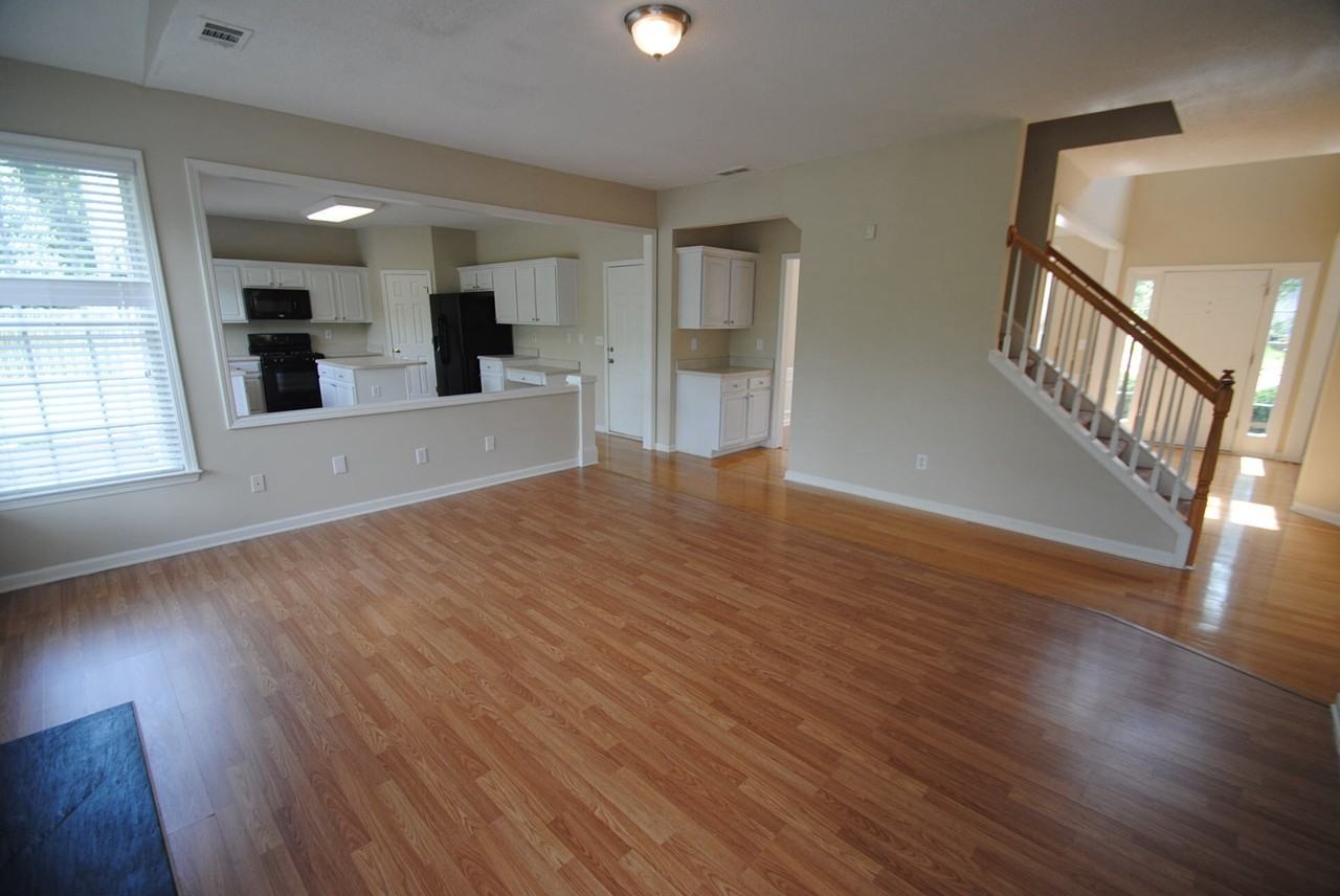 535 Grimesby Ct - Photo 3 of 6