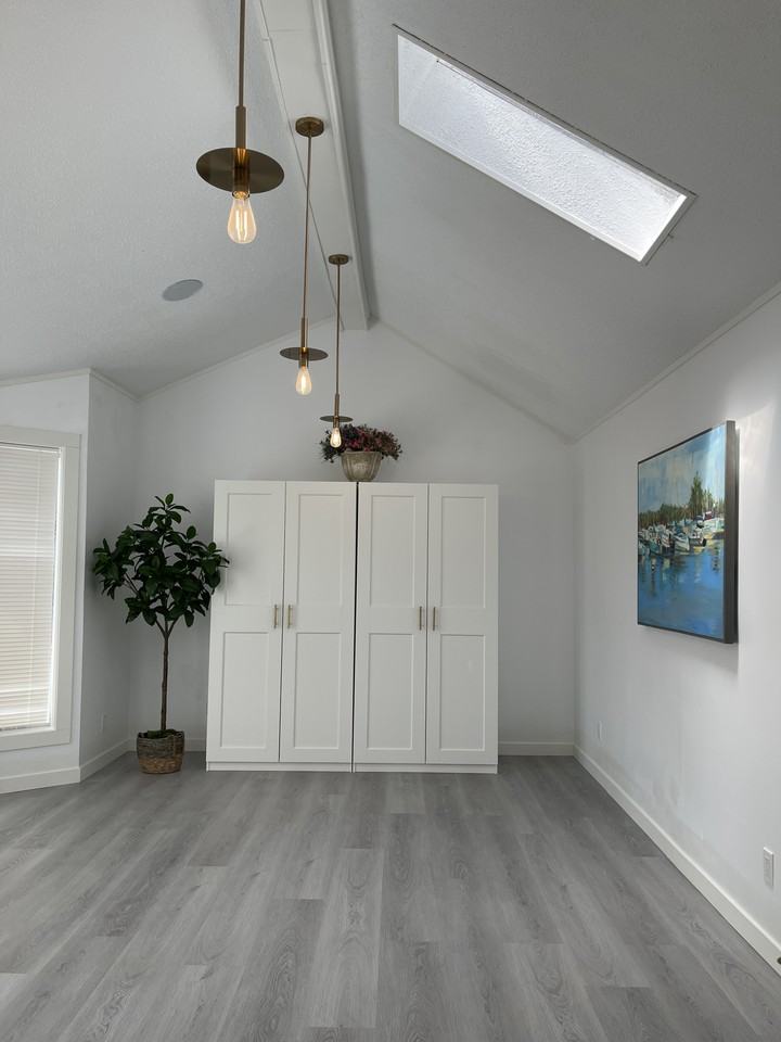 677 Mount View Avenue - Photo 3 of 15