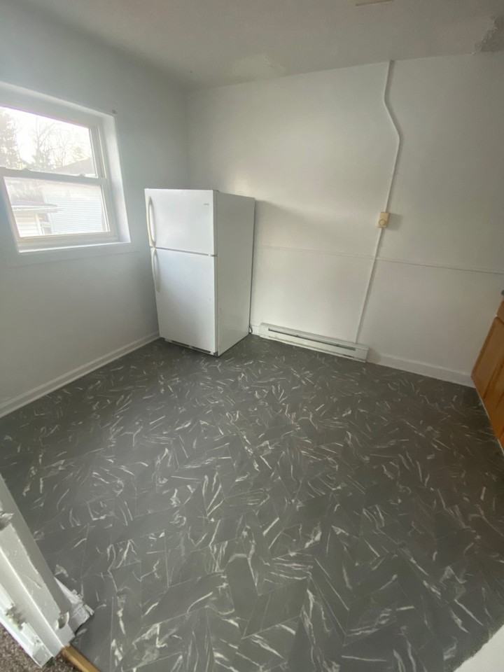 209 College Ave #3 - Photo 4 of 11