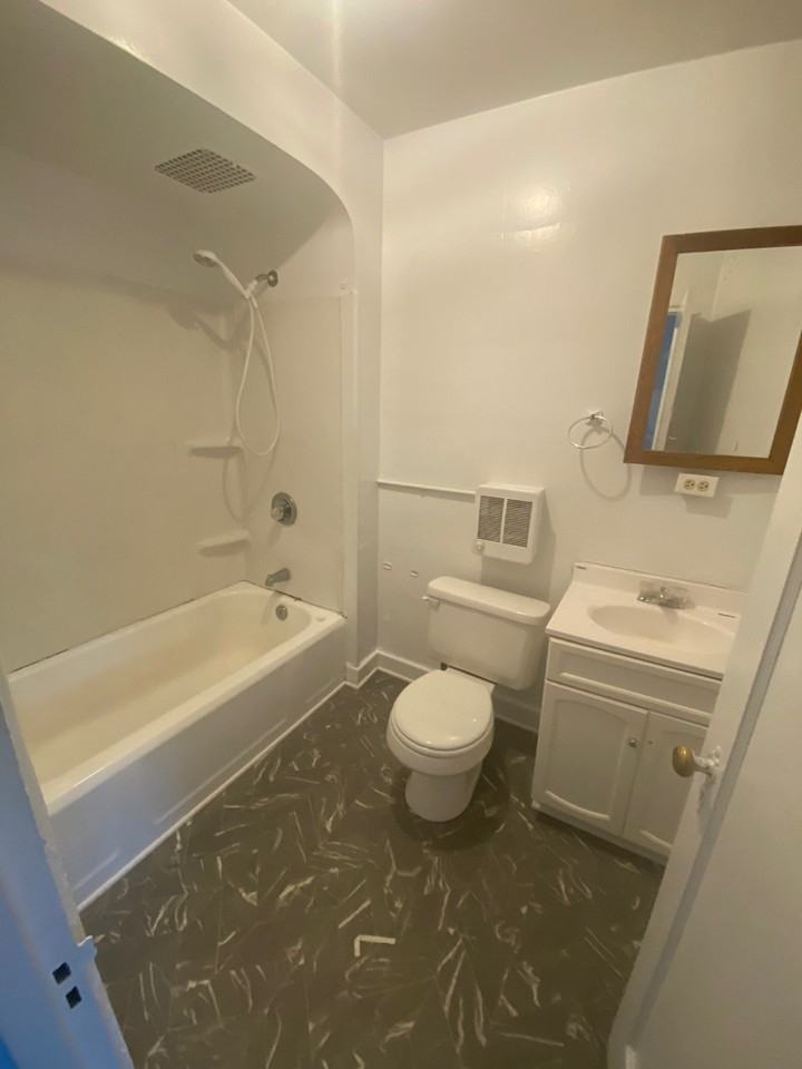 209 College Ave #3 - Photo 5 of 11