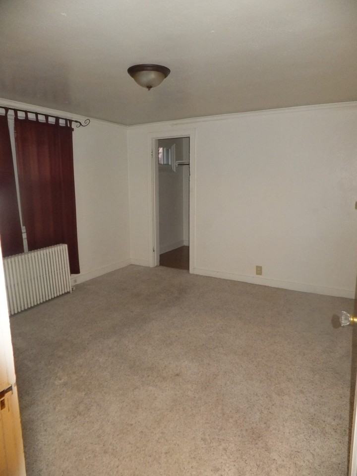 822 Rhode Island Ave #822 - Photo 2 of 19