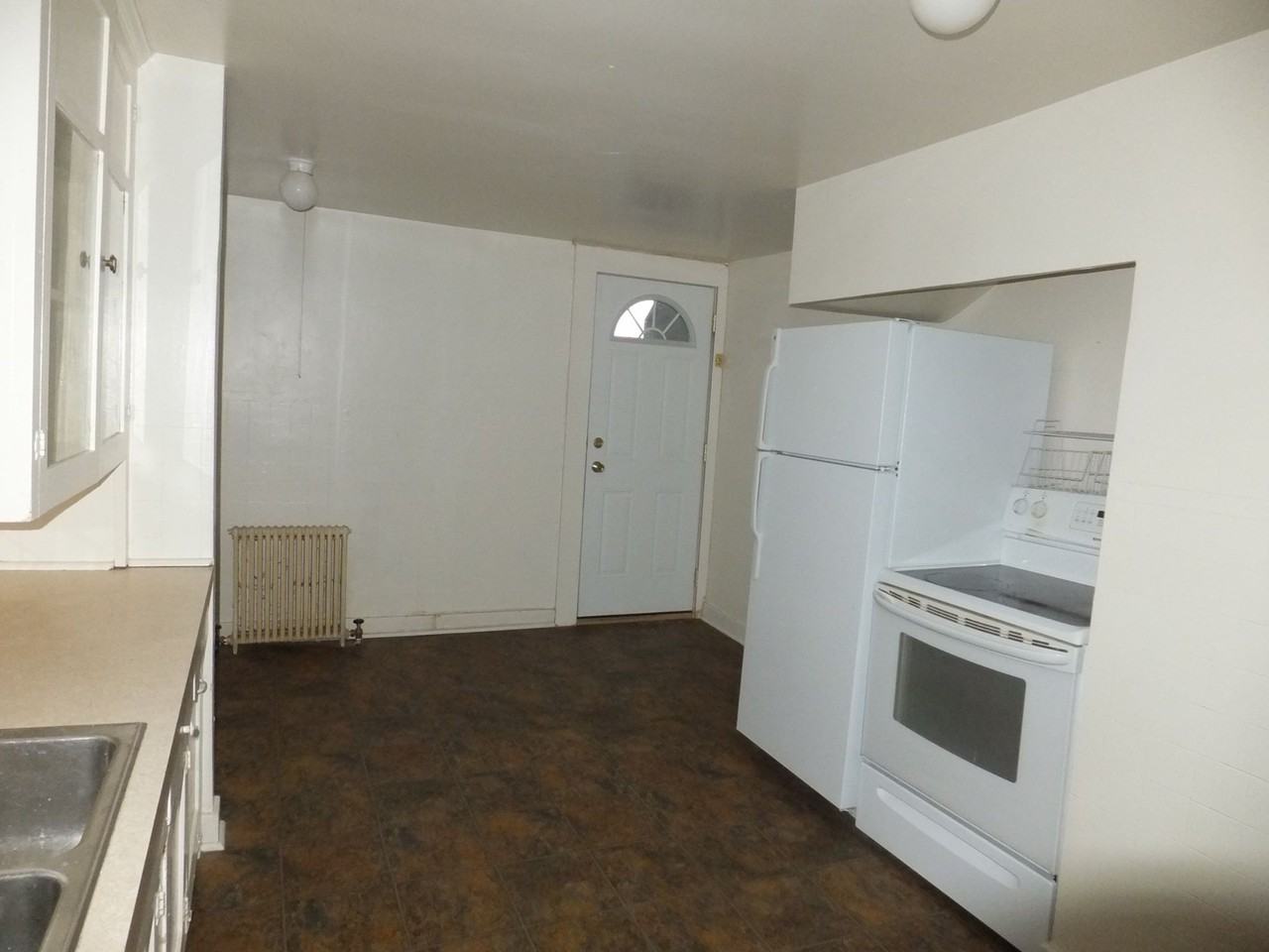 822 Rhode Island Ave #822 - Photo 4 of 19