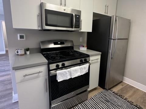 11217 Barnwall St - Photo 2 of 14