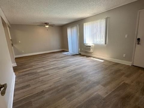 11217 Barnwall St - Photo 7 of 14