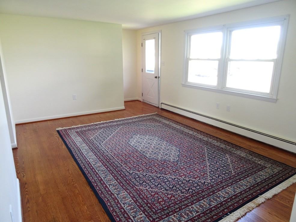 800 E Linden St - Photo 2 of 16