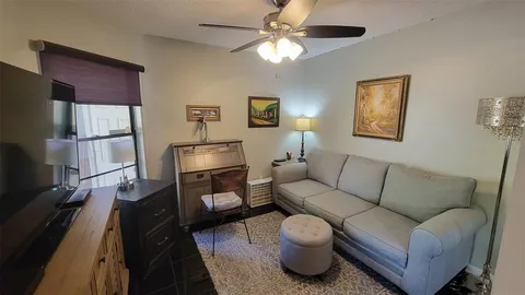 8122 Citrus Chase Dr - Photo 3 of 16