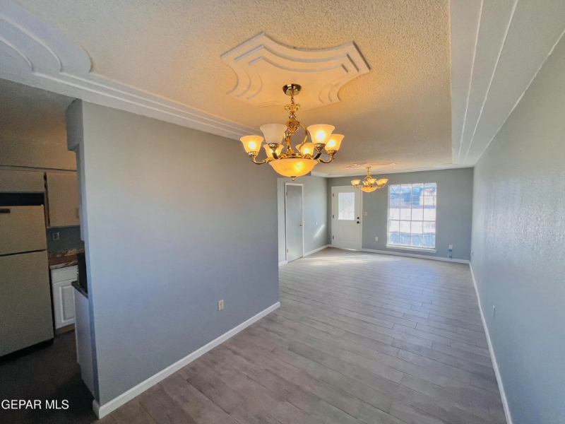 9630 Vallarta Dr - Photo 3 of 5