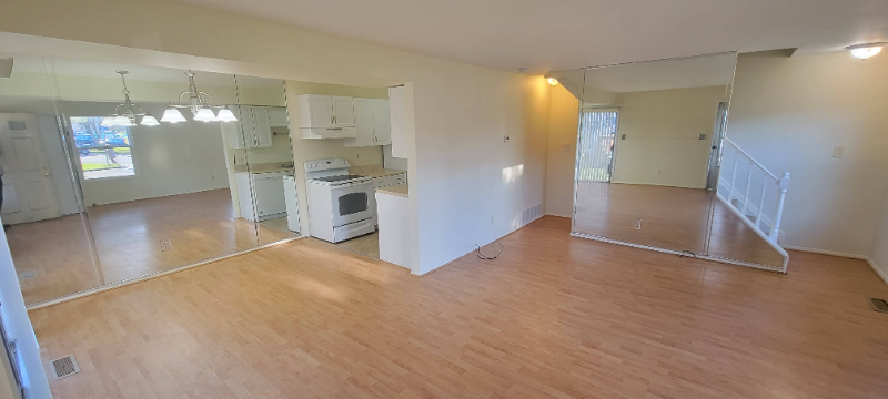 100 Ewing Dr - Photo 2 of 26