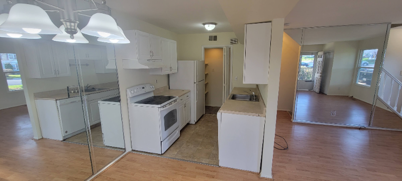 100 Ewing Dr - Photo 3 of 26