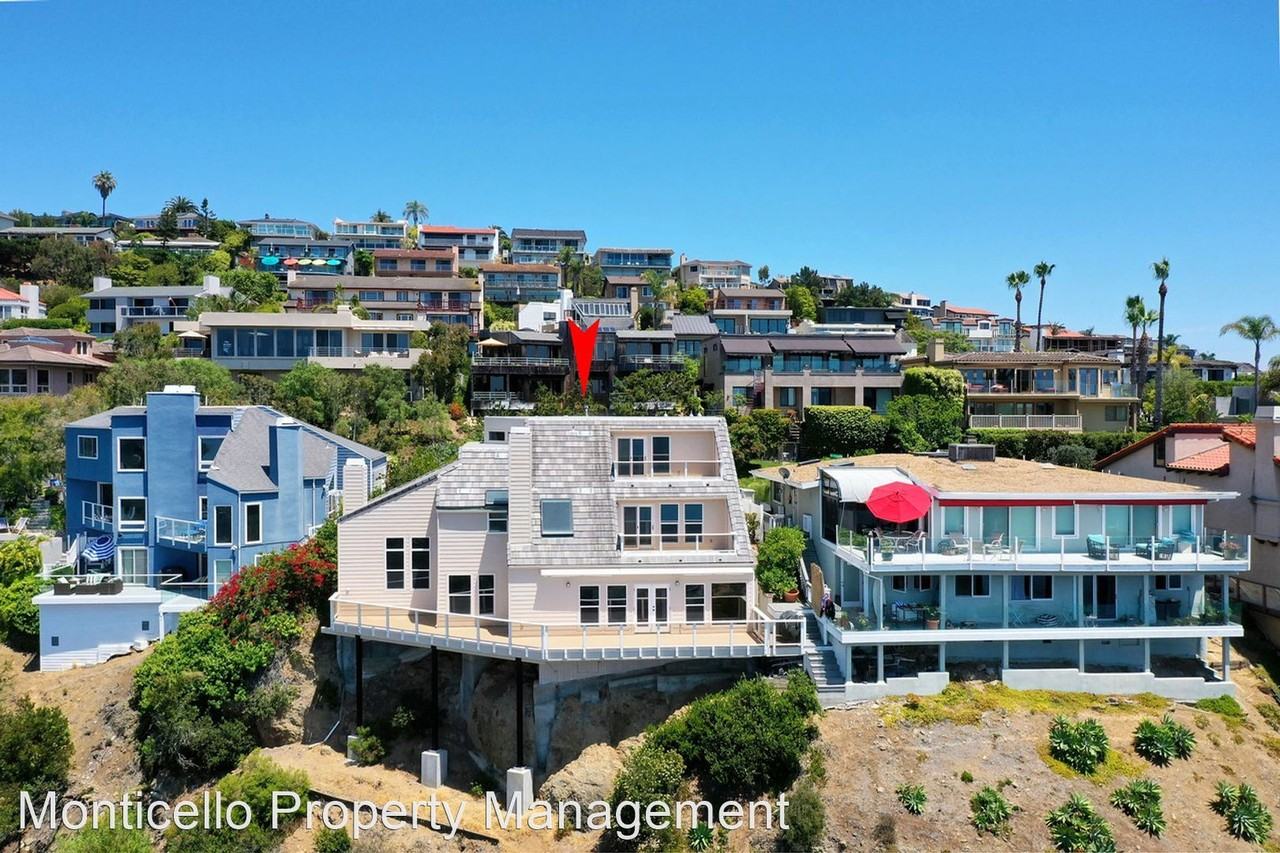 747 Davis Way - Photo 2 of 36