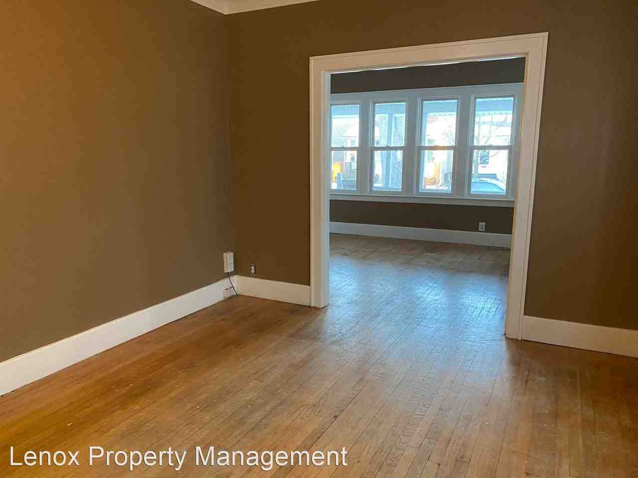 1235 Wayburn St - Photo 3 of 20