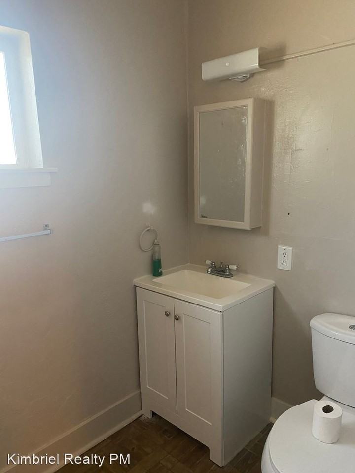 5905 Gilman Way 1-6 - Photo 3 of 18