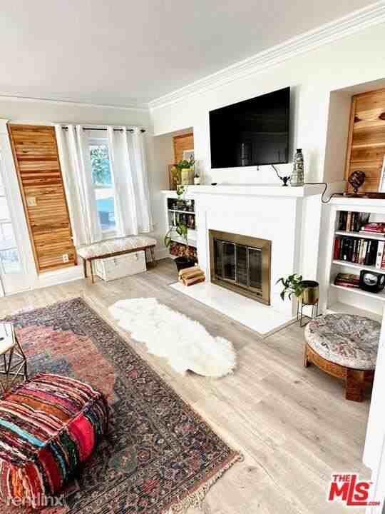 5326 Lemon Grove Ave - Photo 3 of 10