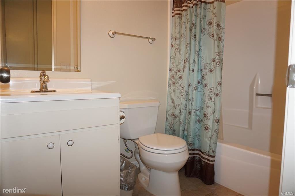 26344 Oak Plain Dr #E - Photo 2 of 8