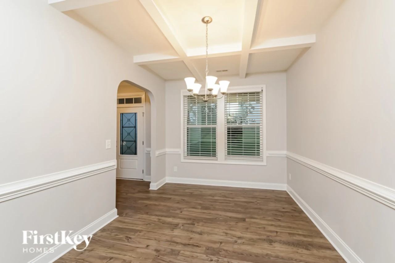 113 Wyatt Dr - Photo 3 of 13