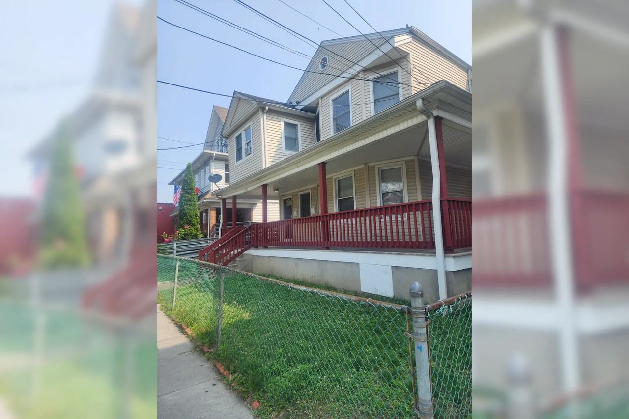 1650 Park Ave - Photo 2 of 10