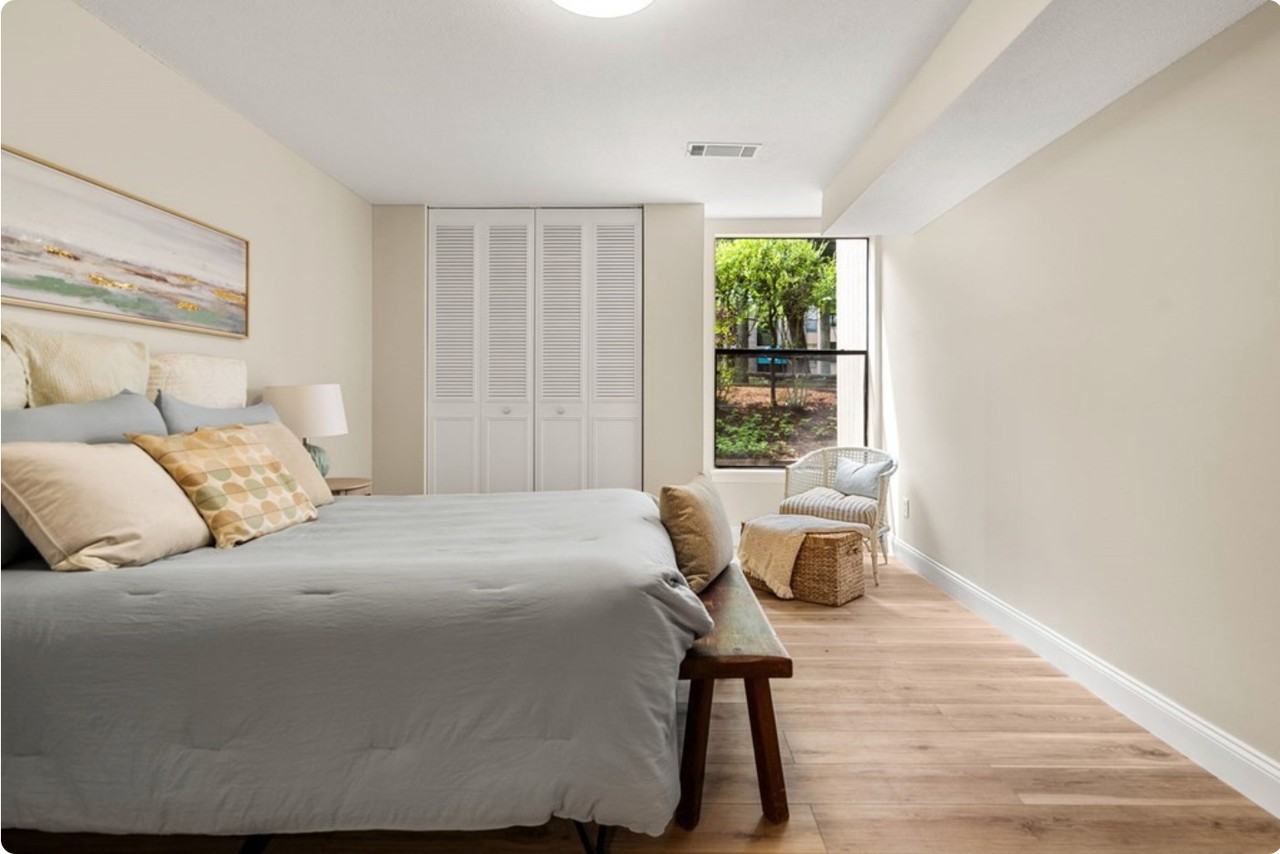 54 Shrewsbury Green Dr #D - Photo 3 of 11