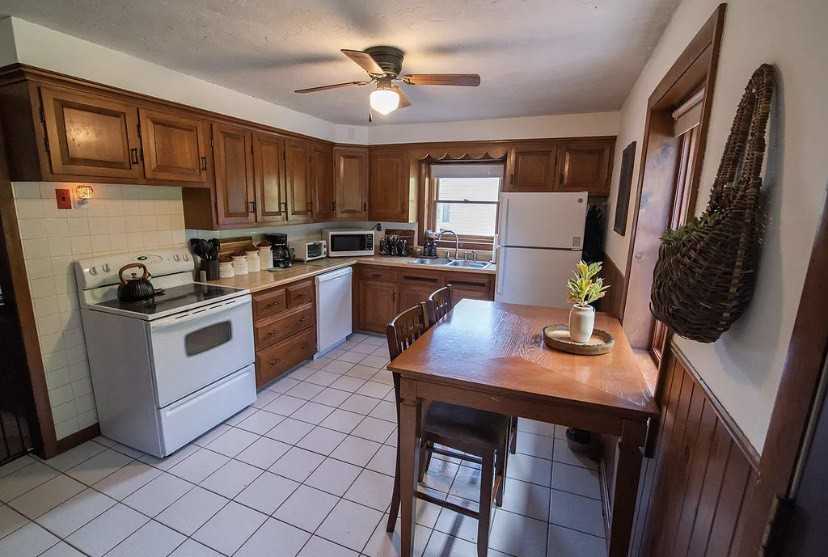 34 Laurel Dr #NA - Photo 2 of 6