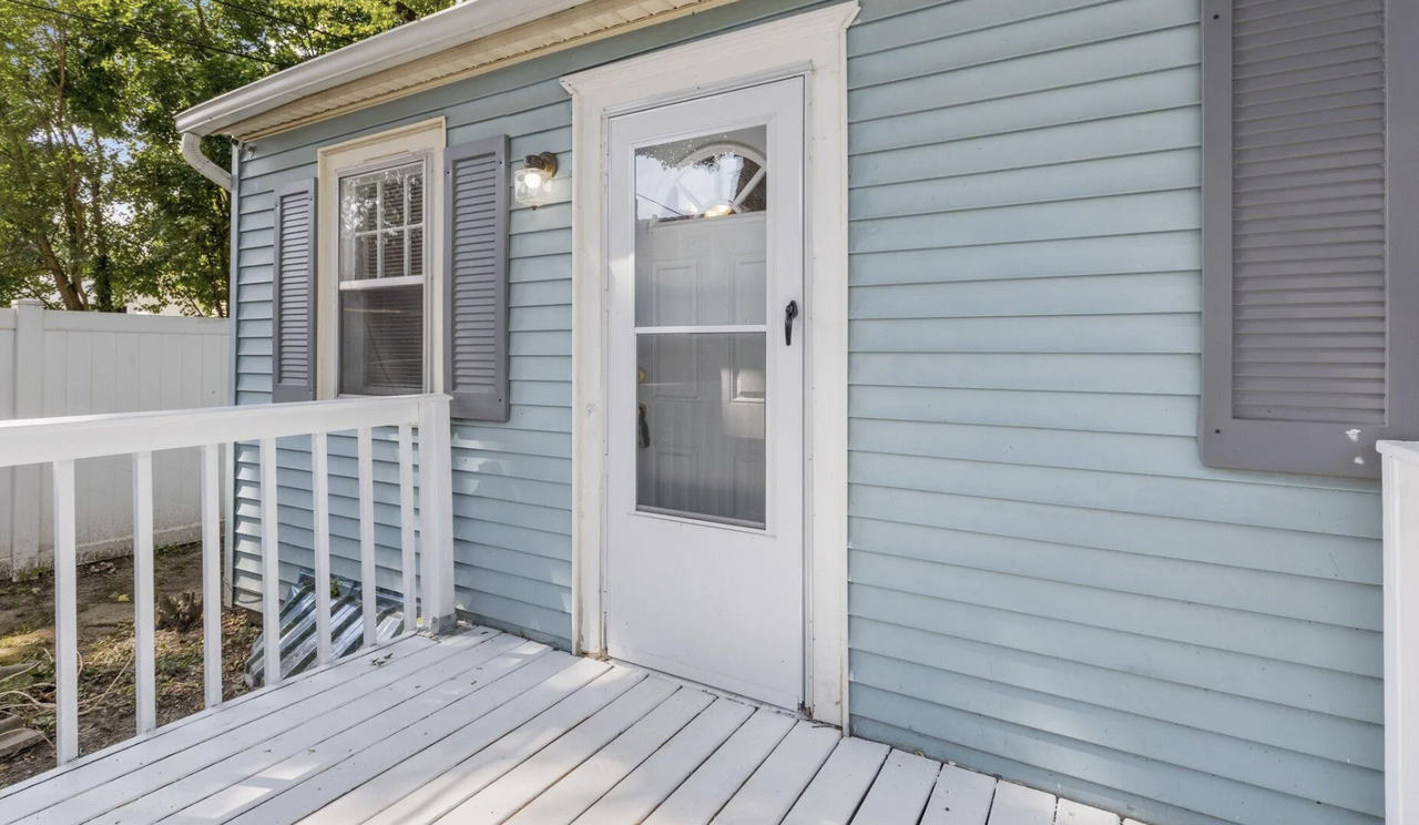 609 Lincoln Ave - Photo 2 of 14