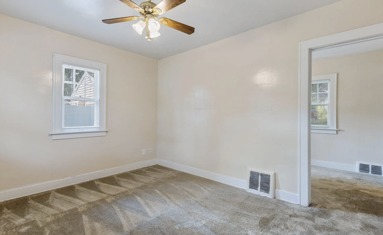 609 Lincoln Ave - Photo 3 of 14