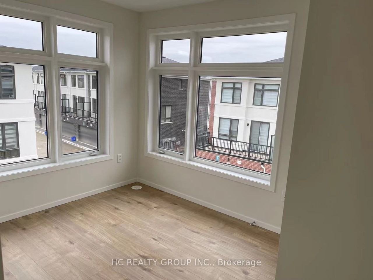 15 James Noble Lane - Photo 3 of 10
