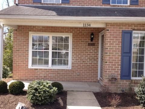 1134 Pin Oak Drive - Photo 2 of 10