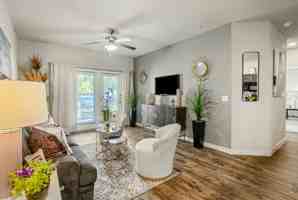 featured image of 2086 Porter Rd