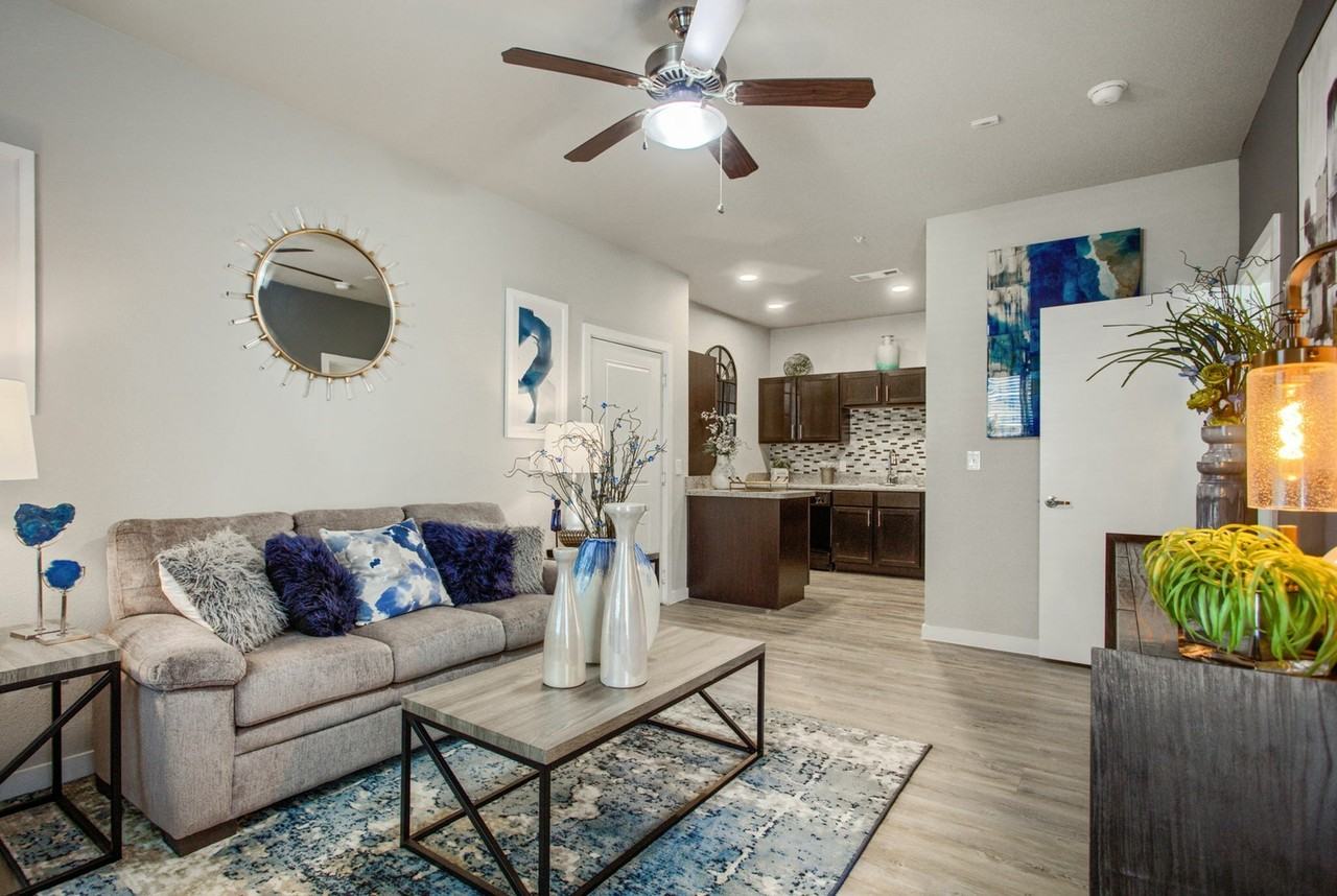 Urban Oaks at Conroe - Photo 4 of 35