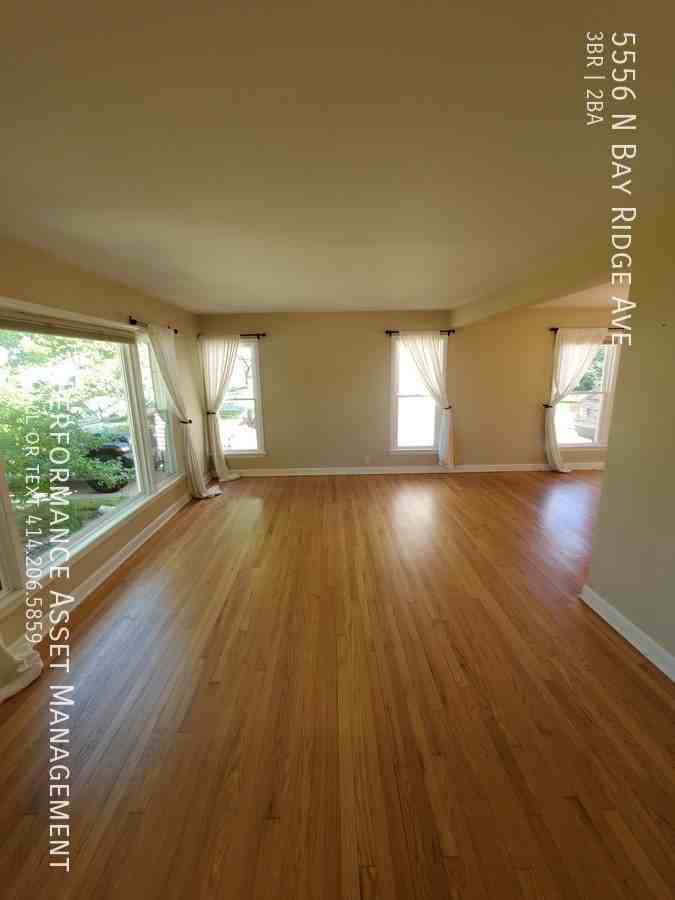 5556 N Bay Ridge Ave - Photo 3 of 21