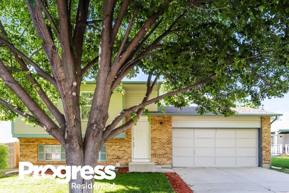 1554 S Biscay Ct - Photo 2 of 18