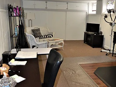 413 Everett St - Photo 3 of 14