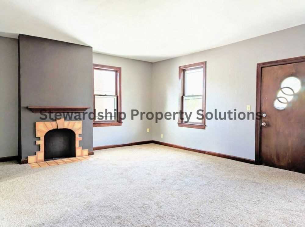 219 11th St Ne - Photo 3 of 11