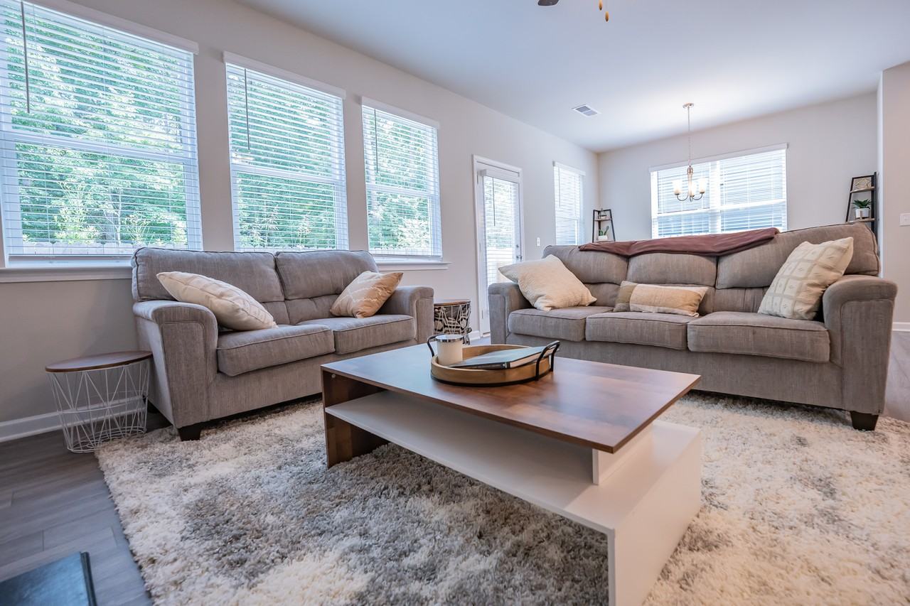 454 Burgundy Ter Se #NA - Photo 3 of 33