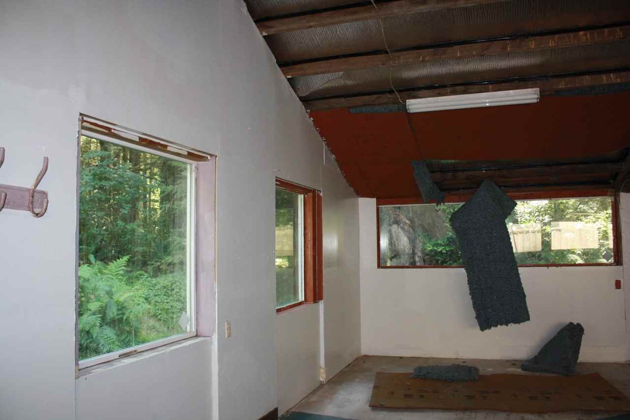 1076 8th Ave #8 - Photo 2 of 9