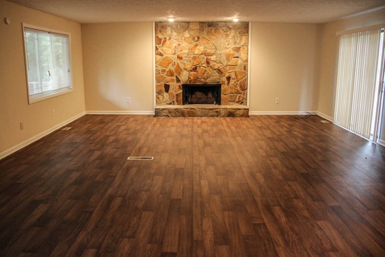 6640 Valley Hill Dr - Photo 3 of 9