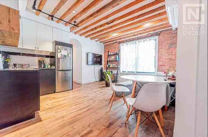 152 W 49th St - Photo 2 of 8
