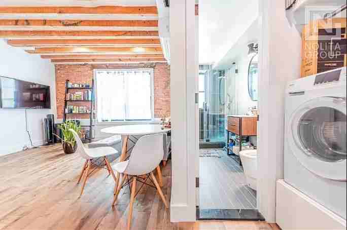 152 W 49th St - Photo 3 of 8