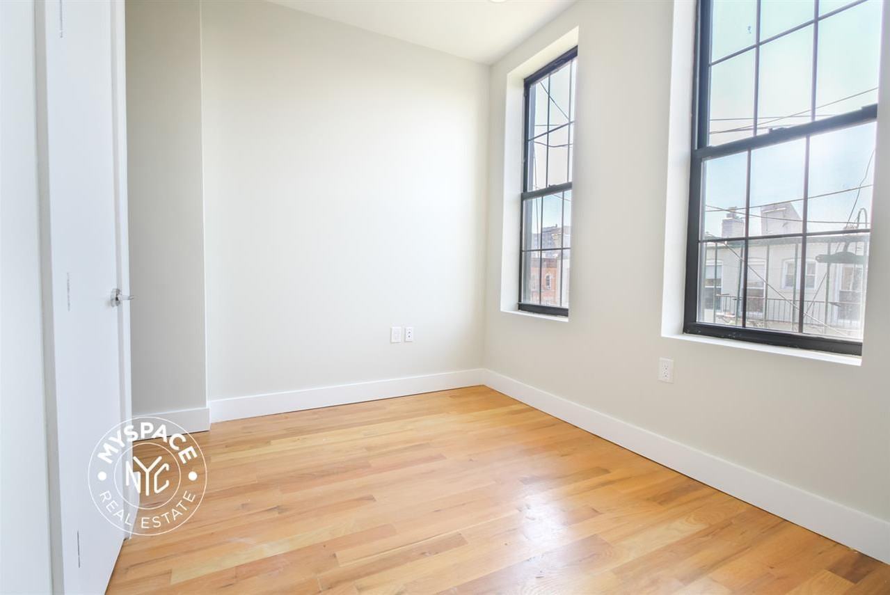 1715 Greene Ave #3R - Photo 4 of 6