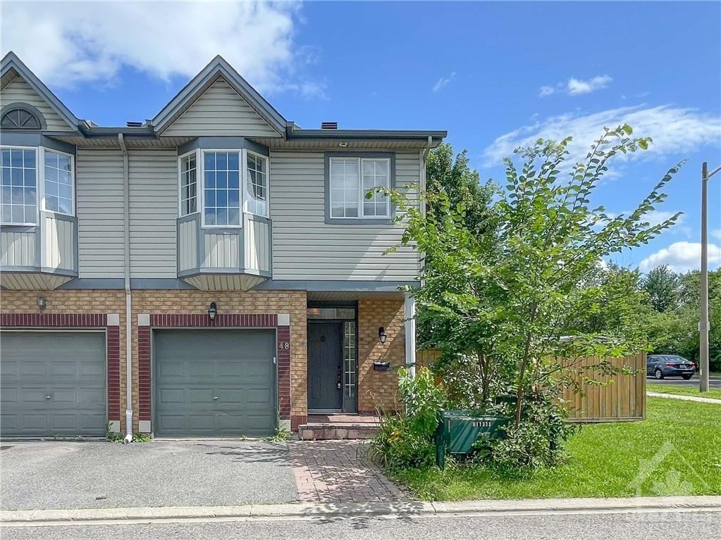 48 Sienna Private, Ottawa, ON K1G 6L9 3 Bedroom House for 2,700/month