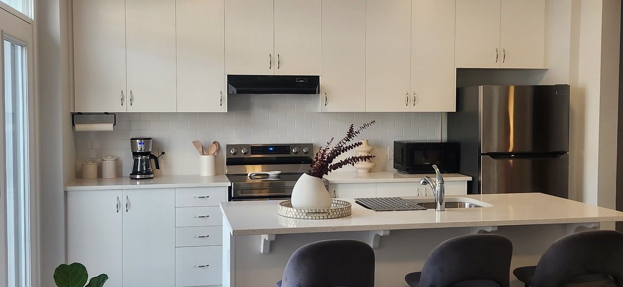 231 Billrian Crescent - Photo 3 of 11