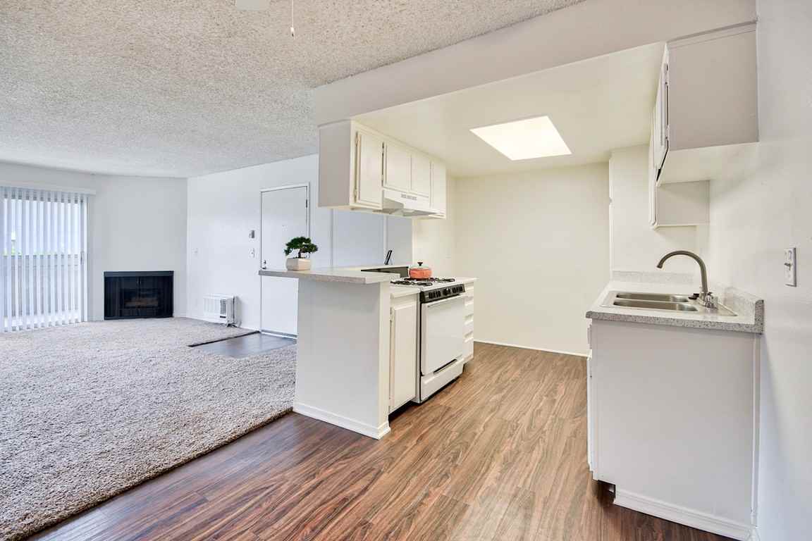 Park East - Photo 4 of 16